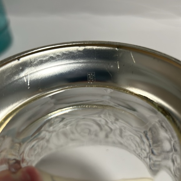 William Adam’s Italian silver plated frosted satin glass roses bowl - Picture 2 of 2